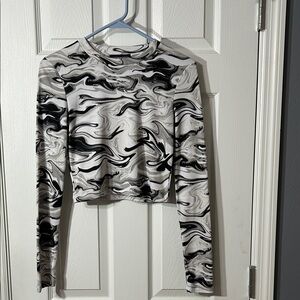Streetwear Society Monochrome Swirl Long Sleeve Crop Top women’s small